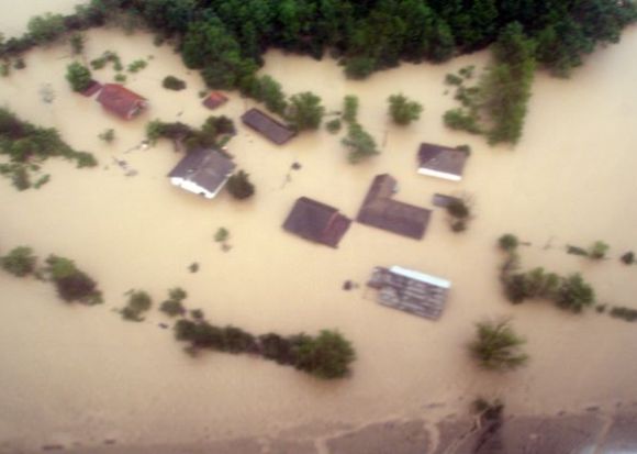 Nach den schwersten Regenfällen seit 120 Jahren sind viele Regionen in Bosnien und Serbien von der Außenwelt abgeschnitten. Bild ASB Serbien